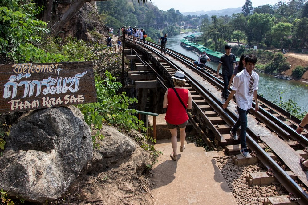 {"id":634,"name":"package-tours\/places\/30-1-78dc4c320b73c607fada3b3cffdf2543.jpg","package_tours_places_id":30,"alt":"Tham Kra Sae Bridge","position":1,"cover":1,"status":1,"created_at":"2024-08-30T11:31:11.000000Z","updated_at":"2024-08-30T11:31:11.000000Z","deleted_at":null}