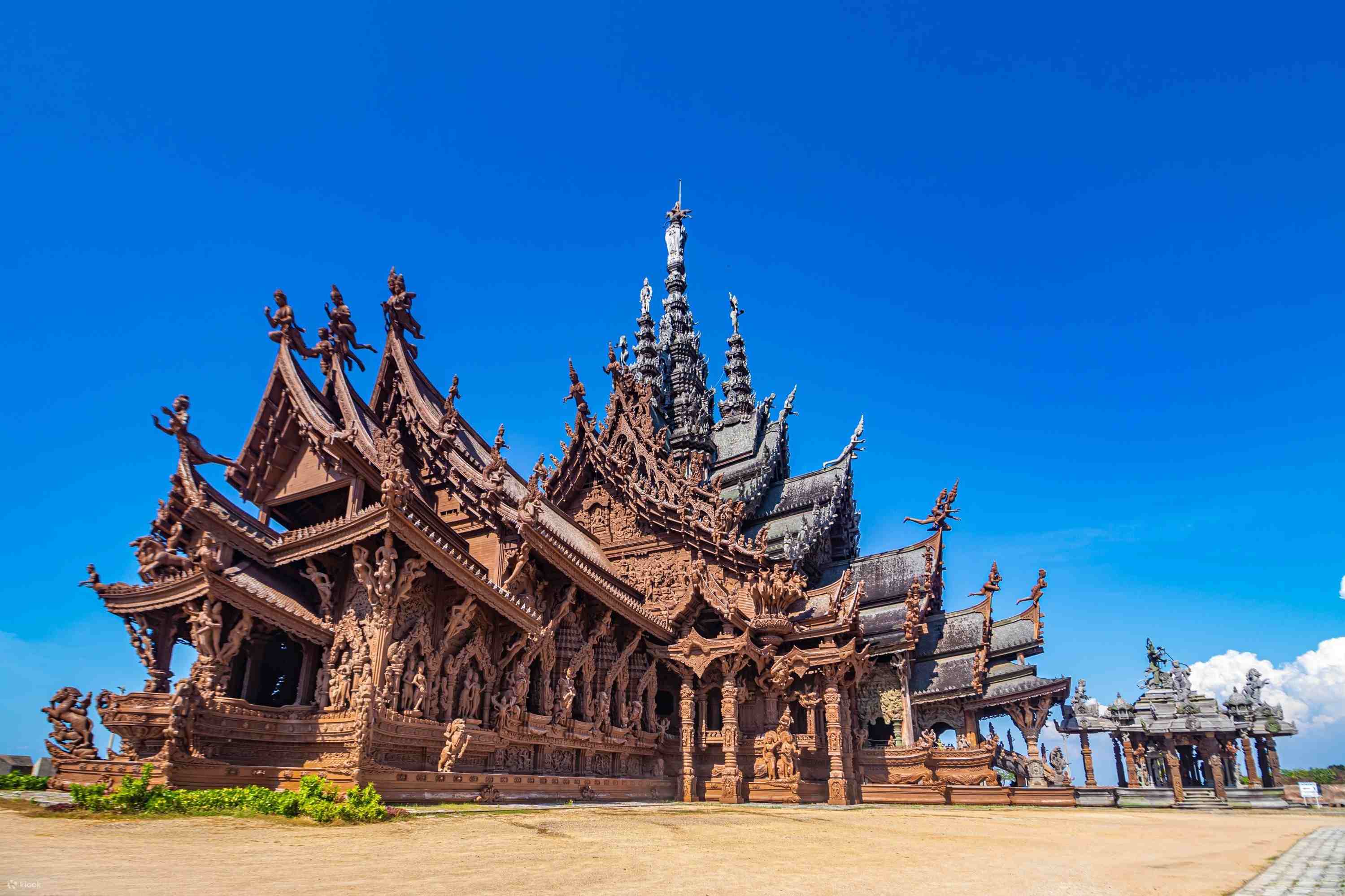 {"id":650,"name":"package-tours\/places\/40-1-304ff236fce19331c0b468c86c62c0f2.jpg","package_tours_places_id":40,"alt":"Sanctuary of Truth","position":1,"cover":1,"status":1,"created_at":"2024-08-30T12:00:15.000000Z","updated_at":"2024-08-30T12:00:15.000000Z","deleted_at":null}