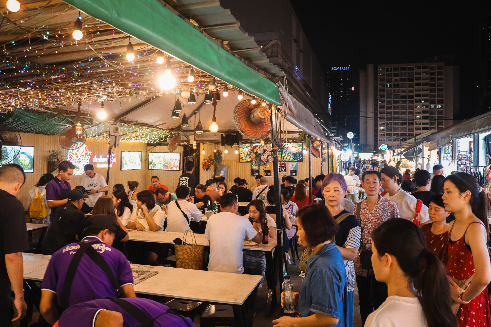 {"id":1061,"name":"package-tours\/places\/75-2-811790f4bb95da84ddee28fa1b2be73b.jpg","package_tours_places_id":75,"alt":"Jodd Fairs Night Market","position":17,"cover":0,"status":1,"created_at":"2024-09-15T08:57:23.000000Z","updated_at":"2024-09-15T08:57:23.000000Z","deleted_at":null}